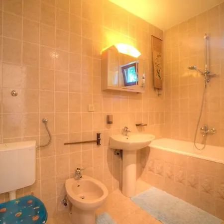 Guest house Rojnica Jelsa (Hvar)
